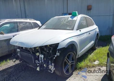 2021 Audi Q5 Premium Plus 55 Tfsi E Quattro S Tronic z USA, uszkodzony, nr VIN WA1E2AFY3M2043058